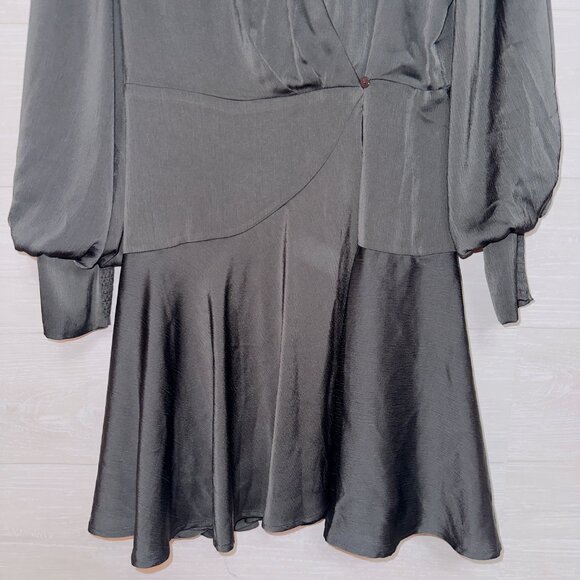 Skies Are Blue Women's Size Medium Black Long Sleeve V Neck Mini Dress - Picture 6 of 8
